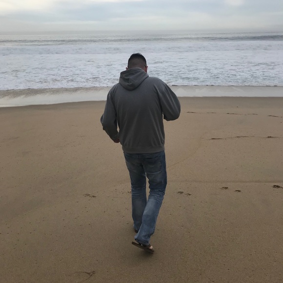 Meet your Posher, Derek - Picture 2 of 2